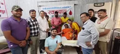 सुल्तानपुर: सुल्तानपुर जिले में अंकुरण फाउंडेशन ने अपने आठवें स्थापना दिवस पर लगाया रक्तदान शिविर