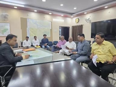 लखीसराय: अशोक धाम महोत्सव 2025 की तैयारी के लिए जिलाधिकारी ने बैठक की