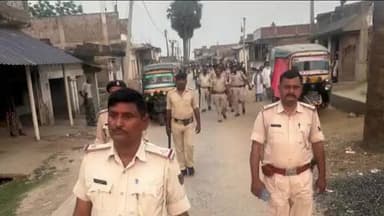 रजौन: रजौन थाना क्षेत्र में रामनवमी पर्व पर पुलिस ने किया फ्लैग मार्च, शांति का संदेश दिया