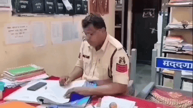 अकलतरा: अकलतरा रेलवे स्टेशन के बाहर शराब पीने वाले को गिरफ्तार किया गया, आबकारी एक्ट के तहत केस दर्ज