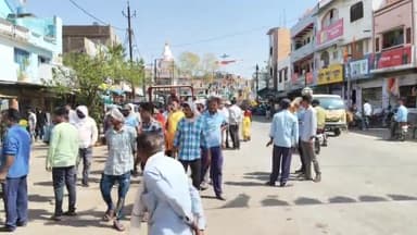 बीना: अतिक्रमण के खिलाफ नगर पालिका का अभियान जारी, सर्वोदय चौराहे से भी हटाया गया अतिक्रमण