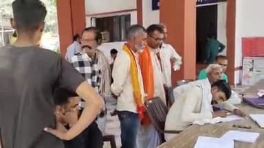 ज्ञानपुर: चकनिरंजन गांव में संदिग्ध परिस्थितियों में विवाहिता की हुई मौत, मायके पक्ष ने ससुरालियों पर हत्या का लगाया आरोप