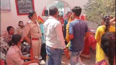 उचकागांव: उचकागांव प्रखंड के घोड़ा घाट में रामनवमी पर उमड़ी भक्तों की भीड़, सुरक्षा के लिए पुलिस तैनात