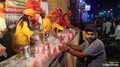 मिर्ज़ापुर: रामनवमी पर संगमोहाल से निकाली गई भव्य शोभायात्रा, डीजे के साथ बुलडोजर भी रहा आकर्षण का केंद्र, जगह जगह हुआ स्वागत