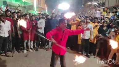 लखीसराय: पुरानी बाजार महावीर मंदिर से रामनवमी की भव्य शोभायात्रा निकाली गई, पुलिस प्रशासन मौजूद रहा