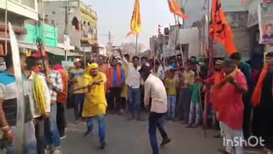 लखीसराय: तेतरहाट बाजार में निकाली गई भव्य रामनवमी शोभायात्रा