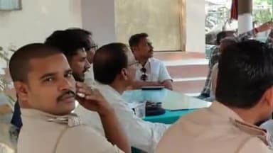 विभूतिपुर: विभूतिपुर पुलिस ने मुस्तफापुर से 15 कार्टून शराब बरामद की, धंधेबाज फरार