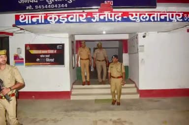 सुल्तानपुर: एसपी ने कुडवार थाने का किया औचक निरीक्षण, महिला सुरक्षा और साफ-सफाई पर दिया विशेष जोर