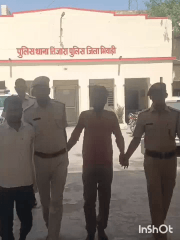 तिजारा: फिरोज़पुर झिरका: पुलिस ने 2 साल से फरार 2 वांछित आरोपियों को किया गिरफ्तार, पुलिस पर हमला करने के आरोप में थे फरार