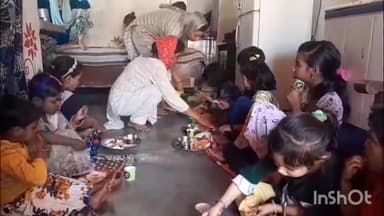 मुज़फ्फरनगर: रामपुरी में चेत्र नवरात्रि की नवमी तिथि पर भक्तों ने कन्या भोग लगाकर व्रत किया संपूर्ण, लिया कन्याओं से आशीर्वाद