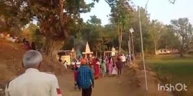 गोहपारु: रामपुर झिरिया गांव के मंदिर में रामनवमी पर्व पर जवारा विसर्जन, सुरक्षा के लिए पुलिस मौजूद रही