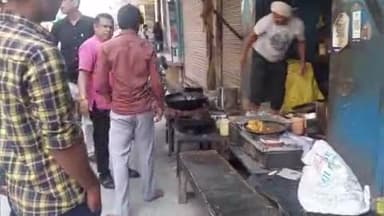 सिकंंदराबाद: सिकंदराबाद नगर में नगर पालिका द्वारा चलाया गया अतिक्रमण हटाओ अभियान