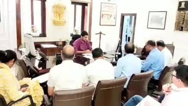 भीलवाड़ा: जिला कलेक्ट्रेट कार्यालय में जिला कलेक्टर की अध्यक्षता में महिलाओं के आजीविका संवर्धन हेतु जिला स्तरीय बैठक सम्पन्न हुई