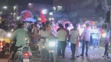 बलरामपुर: राम नवमी पर नगर में विश्व हिंदू परिषद द्वारा निकाली गई शोभायात्रा, विधायक गण रहे मौजूद