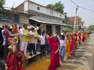 संदेश: तिरोजपुर में श्री दुर्गा मां एवं श्री हनुमान जी का प्राण प्रतिष्ठा व शतचंडी यज्ञ को लेकर जलभरी यात्रा निकाली गई