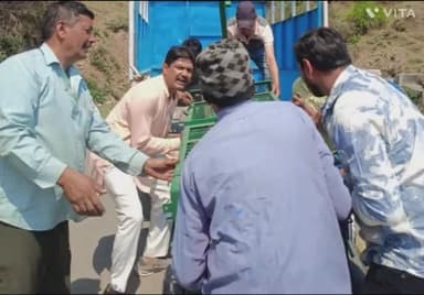 बग्वालीपोखर: ग्राम पंचायत मझौली में गुलदार का आतंक, ग्रामीण दहशत के साए में; वन विभाग ने लगाया पिंजरा