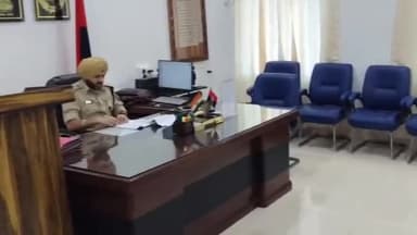 मधेपुरा: समाहरणालय में जन शिकायत निवारण बैठक आयोजित, एसपी ने सुनी लोगों की फरियाद