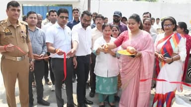 रामपुर: बुधवार को ज़िला अस्पताल के निकट जिलाधिकारी और पुलिस अधीक्षक ने वन स्टॉप सेंटर का उद्घाटन किया