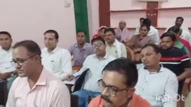 अधौरा: अधौरा में अनुसूचित जाति और अनुसूचित जनजाति टोला में शिविर लगाकर योजनाओं की हुई समीक्षा