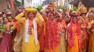 बिलारी: गमादेवत से श्रीमद भागवत कथा के प्रारंभ में निकली भव्य कलश यात्रा, बड़ी संख्या में श्रद्धालु रहे शामिल