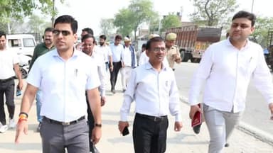 मिलक: जिलाधिकारी जोगेंद्र सिंह ने मिलक मंडी समिति में गेहूं खरीद केंद्रों का निरीक्षण किया, प्रभारियों को दिए निर्देश