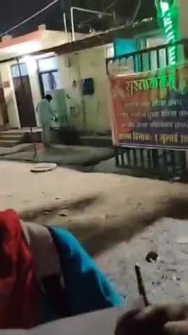 कानपुर: किदवई नगर थाने पहुंची महिला ने दो बहनों पर घर में कब्जा करने का लगाया आरोप