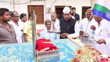 कुरवाई: महावीर जयंती पर जैन समाज ने नगर में निकाली शोभायात्रा, विधायक हुए शामिल