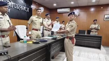 बरौली: एसपी ने माधोपुर थाना प्रभारी दर्पण सुमन को बेहतर कार्य के लिए सम्मानित किया, तीन हजार रुपए का पुरस्कार दिया