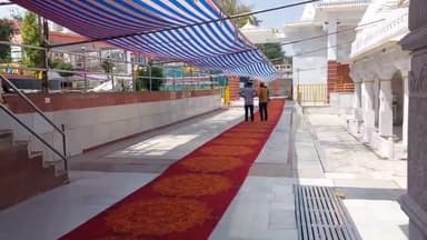 मंदसौर: पशुपतिनाथ मंदिर में तेज गर्मी से राहत के लिए श्रद्धालुओं के लिए कालीन बिछाई गई, नेट लगाई गई और शुद्ध ठंडा पेयजल की व्यवस्था की गई