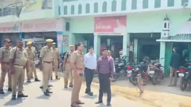 सिराथू: एसडीएम और सीओ ने जुमा नमाज़ के दौरान सुरक्षा के दृष्टिगत देवीगंज कड़ा परास समेत कई जगहों पर किया भ्रमण