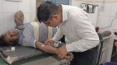 धनौरा: गजरौला हाईवे स्थित झनकपुरी के पास तेज रफ्तार अज्ञात वाहन की टक्कर से बाइक सवार घायल, हालत गंभीर, डॉक्टर ने किया रेफर