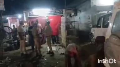 बलरामपुर: क्षेत्राधिकारी नगर और प्रभारी निरीक्षक कोतवाली नगर ने वीर विनय चौराहे पर अतिक्रमणकारियों के खिलाफ चलाया अभियान