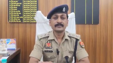 बदायूं:थाना सिविल लाइन्स हत्या कर शव को ठिकाने लगाने जा रहे स्कूटी सवार चाचा भतीजे की गिरफ्तारी के संबंध में  बाइट।