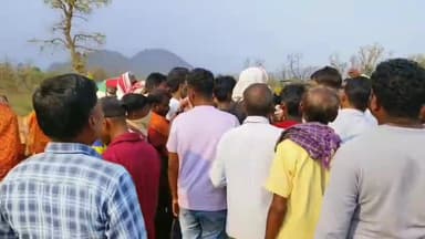 333 करोड़ का सिल्ली मुरी गोला रोड चौड़ीकरण प्रोजेक्ट में भारी अनियमितता से ग्रामीणों ने रोका काम  #devendranathmahto