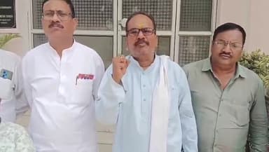 गोरखपुर: राज्य कर्मचारी संयुक्त परिषद के अध्यक्ष ने कहा, सरकार कर्मचारियों के बाद पेंशनरों के हक पर डाल रही है डाका