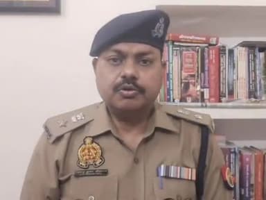 सहजनवा: बेहतर कानून व्यवस्था के मद्देनज़र SSP ने सहजनवा, हरपुर बुदहट सहित कई थाना अध्यक्षों के कार्यक्षेत्र में किया बदलाव