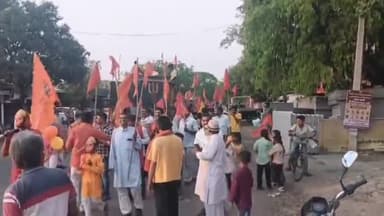 माडा: हनुमान जयंती पर खुटार में निकाली गई भव्य शोभायात्रा, सुरक्षा के रहे कड़े इंतजाम