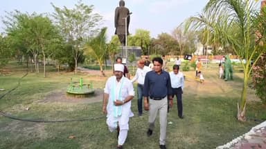 सागर नगर: सागर विधायक शैलेंद्र जैन ने निगम के साथ अटल पार्क का निरीक्षण किया, स्विमिंग पूल के पानी की सैंपलिंग के निर्देश दिए