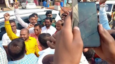 बिरनी: पलौंजिया चौक पर भाजपा और विश्व हिन्दू परिषद के कार्यकर्ताओं ने पूर्व मुख्यमंत्री रघुवार दास का किया स्वागत