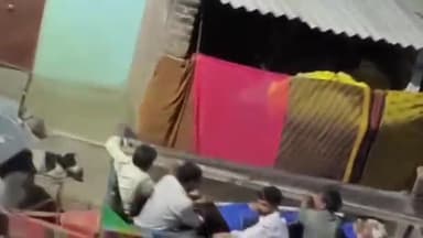 झांसी: जरवो में पुलिस ने रात को अंबेडकर जी की प्रतिमा हटाई, गांव में माहौल तनावपूर्ण, 30 लोगों पर हुआ मुकदमा दर्ज