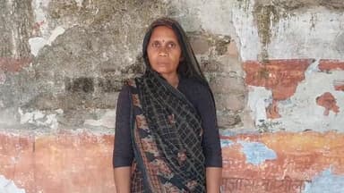 पूरनपुर: मोहनपुर जप्ती में दबंग लोग गरीब दंपति को नहीं काटने दे रहे गेहूं की फसल