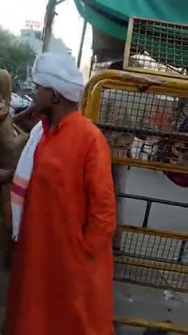 VIP दर्शन के खिलाफ साधु संत, मंदिर कमेटी के खिलाफ शिवनाथ जी महाराज का विरोध प्रदर्शन, प्रशासन को कार्यवाही करनी चाहिए