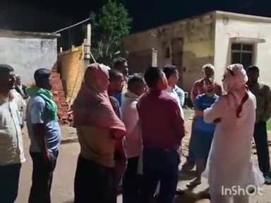 अरवल: आकाशीय बिजली से तीन लोगों की मौत, विधायक ने पोस्टमार्टम हाउस में पहुंचकर दिया सहयोग का आश्वासन