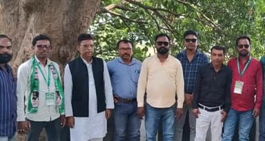 कलियासोल: झारखंड मुक्ति मोर्चा के महाधिवेशन में भाग लेने के लिए कलियासोल में पूर्व और वर्तमान पदाधिकारी एकत्र हुए, चर्चा हुई