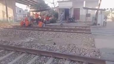बारां: झालावाड़ रोड पर रेलवे ट्रैक का होगा मेंटेनेंस, 14 अप्रैल को सुबह 9:00 बजे से शाम 5:00 तक फाटक रहेगा बंद