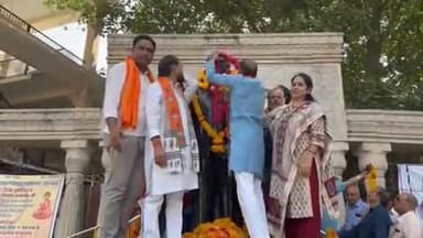 लाडपुरा: अंबेडकर जयंती पर राजनीतिक दलों व सामाजिक संगठनों ने कलेक्ट्रेट चौराहे पर आयोजित किए विभिन्न कार्यक्रम, वाहन रैली निकाली