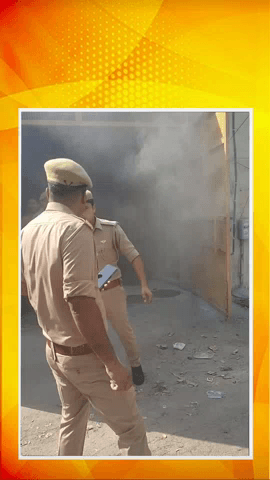 गौतम बुद्ध नगर: नोएडा के फेस 1 सेक्टर 6 में अगरबत्ती बनाने वाली फैक्ट्री में लगी आग