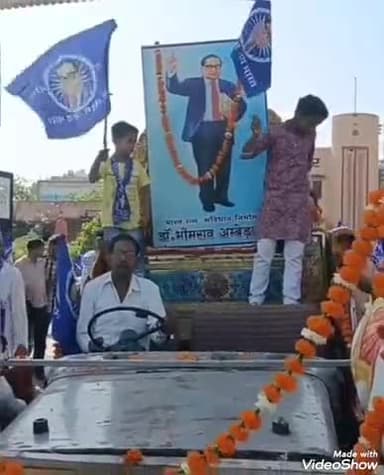 जालौर: डॉ. भीमराव अंबेडकर की जयंती पर जालौर में निकाली गई रैली, अंबेडकर स्थल पर बाबा साहेब की प्रतिमा पर चढ़ाए गए  फूल