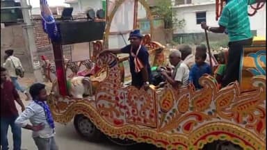 हुसैनगंज: हरिहास गांव में अंबेडकर जयंती पर निकाली गई प्रभात फेरी