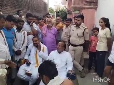 अरवल: पूर्व विधायक सत्यदेव कुशवाहा ने जदयू नेता के परिजनों से मुलाकात कर संवेदना व्यक्त की